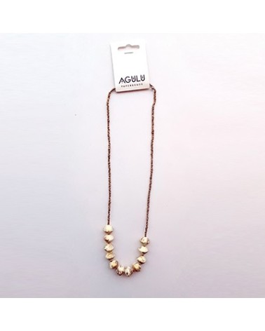 Agulu kaulakoru, gold and white